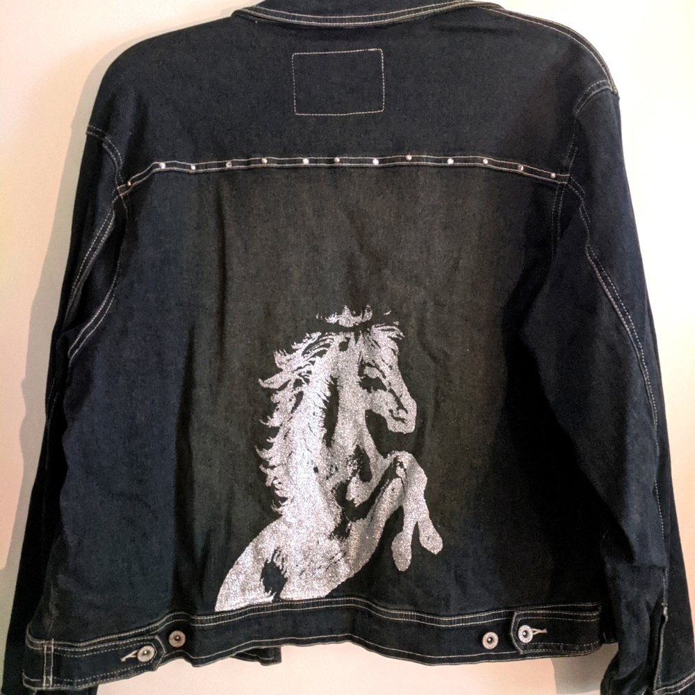 Woman's Western light weight Jacket.